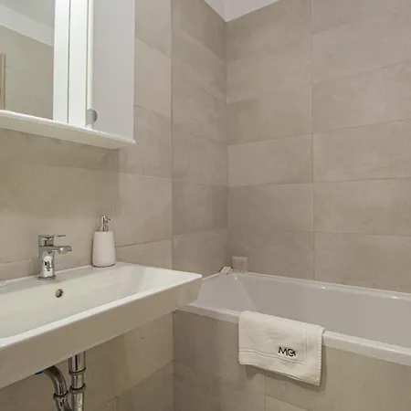 Mohost Kasper 3 - Luxe Retreat With Mountain Views Apartman *